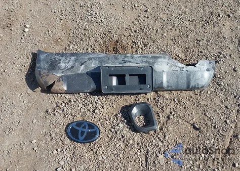 2023 Toyota Tacoma Trd Off Road z USA, uszkodzony, nr VIN 3TMCZ5ANXPM574316